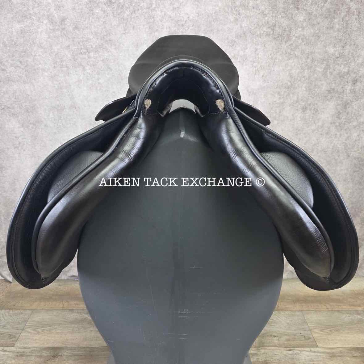 2025 Stubben Roxane Jump Saddle, 18" Seat with Biomex, 28cm Tree - Medium Narrow, Wool Flocked Panels