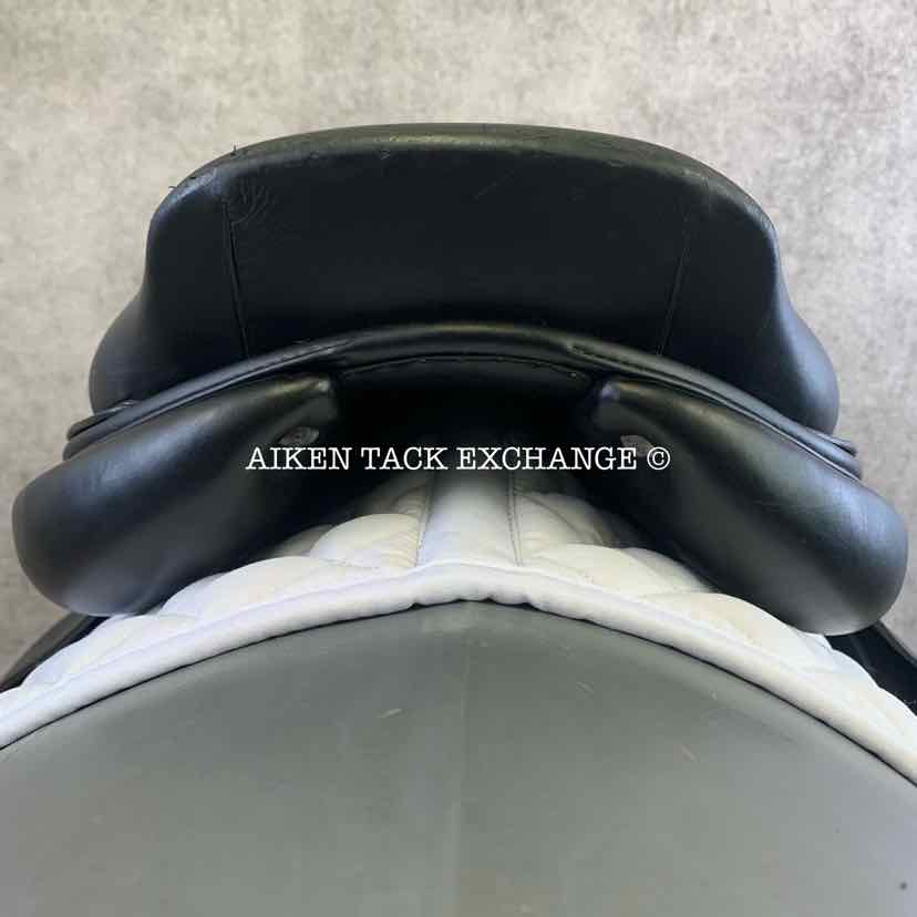 2014 CWD SE02 Close Contact Jump Saddle, 17" Seat, 2L Flap, Medium Wide Tree, Foam Panels