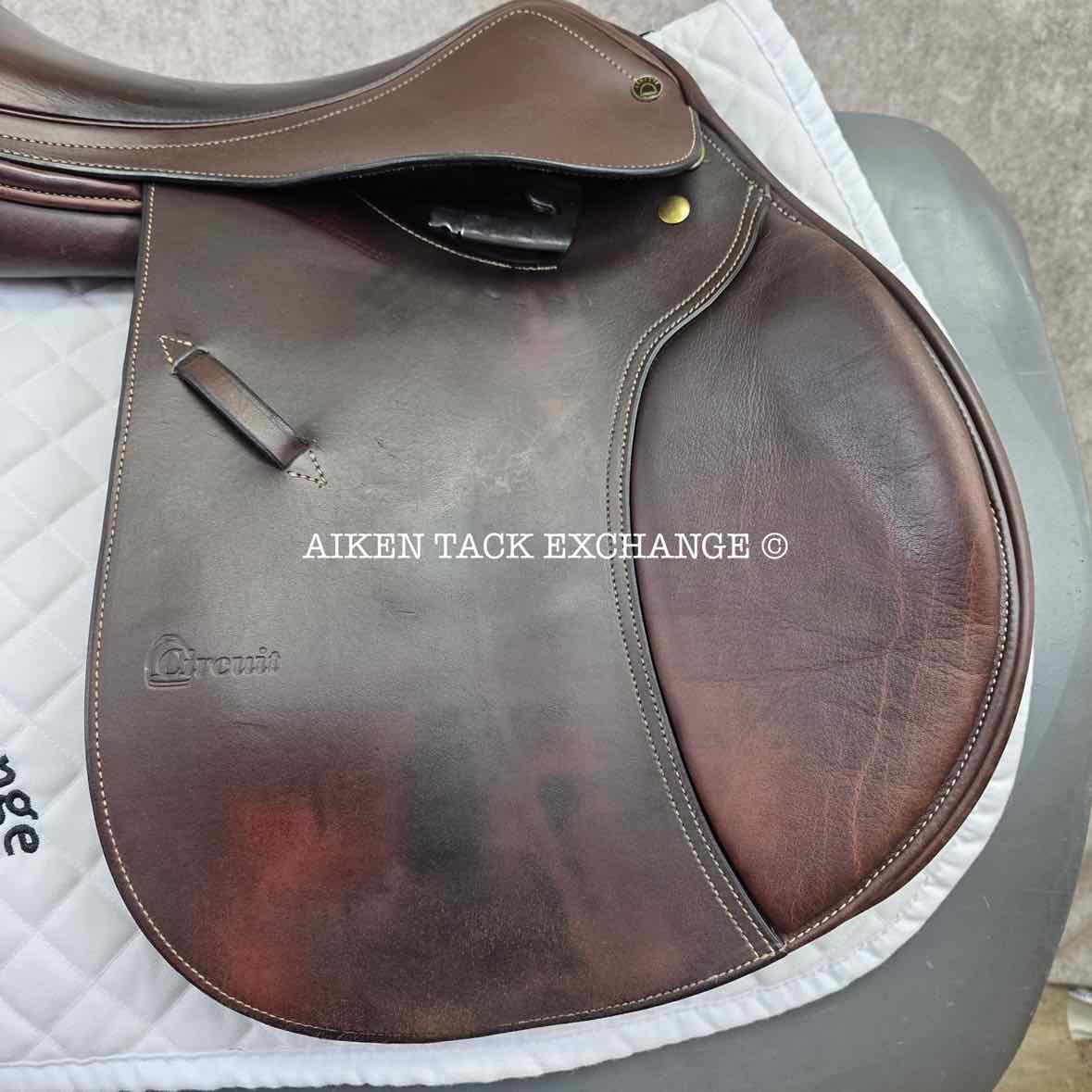 Circuit by Dover Saddlery Close Contact Jump Saddle, 17" Seat, Medium Tree, Foam Panels