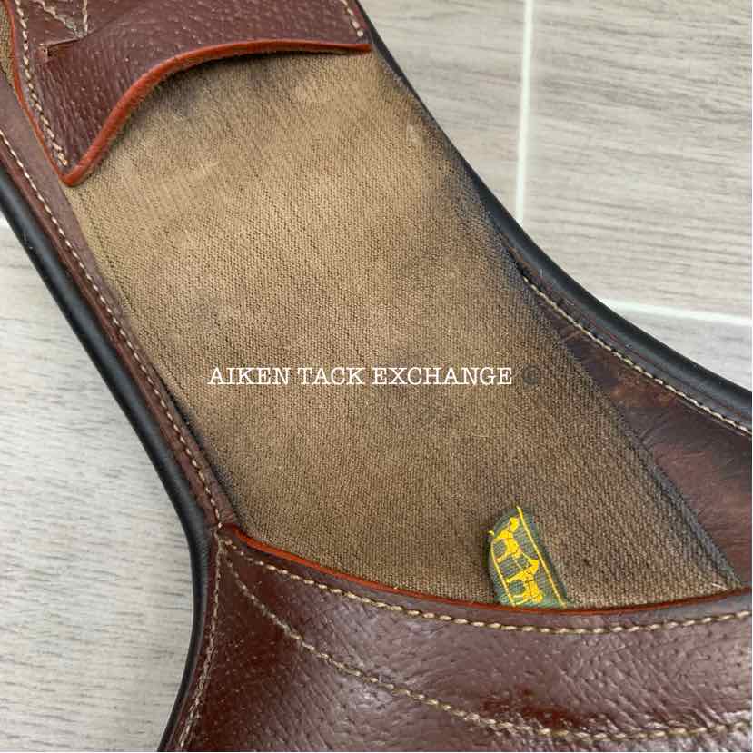 Devoucoux Short Belly Guard Stud Girth, Brown, 28"