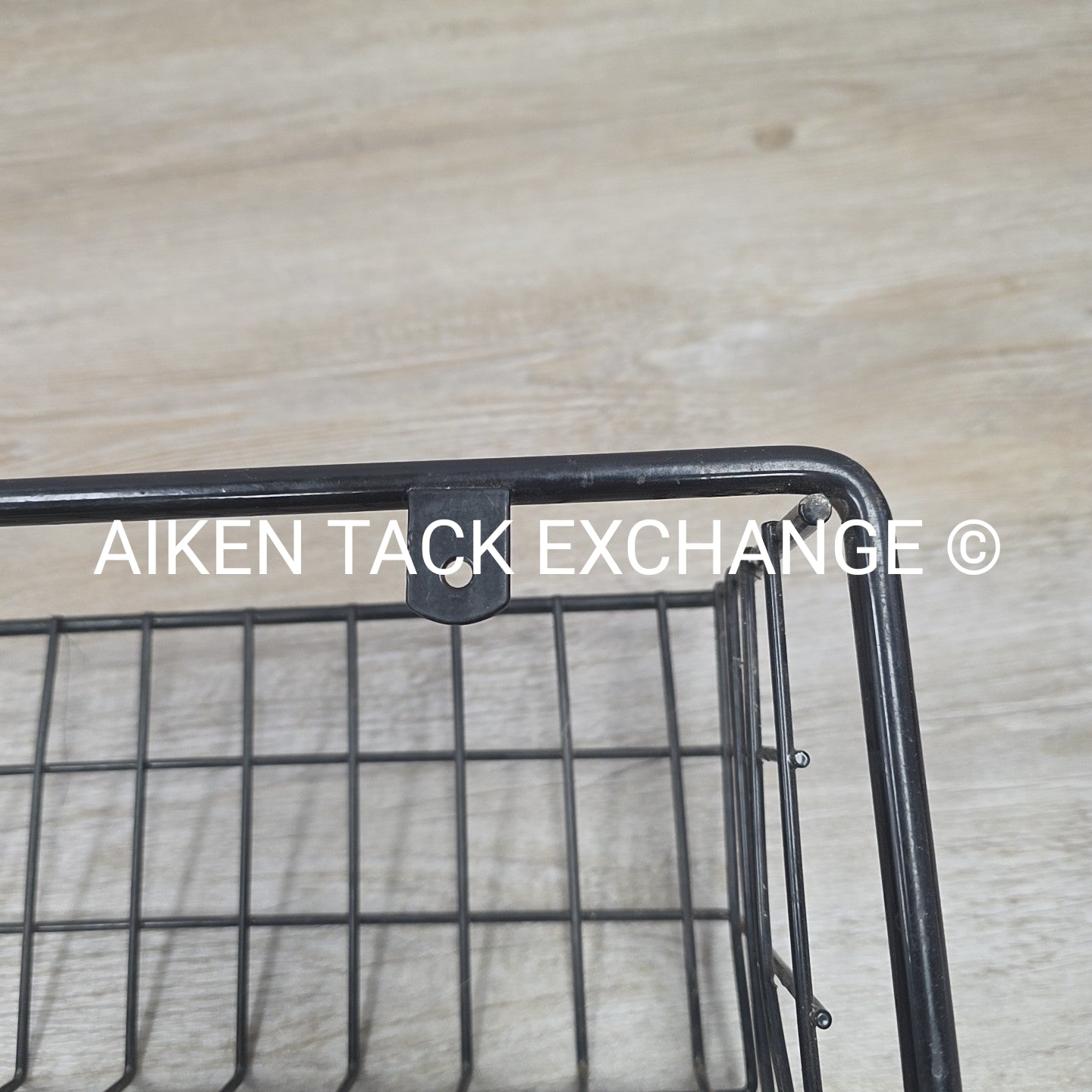 Grooming Basket with Hooks