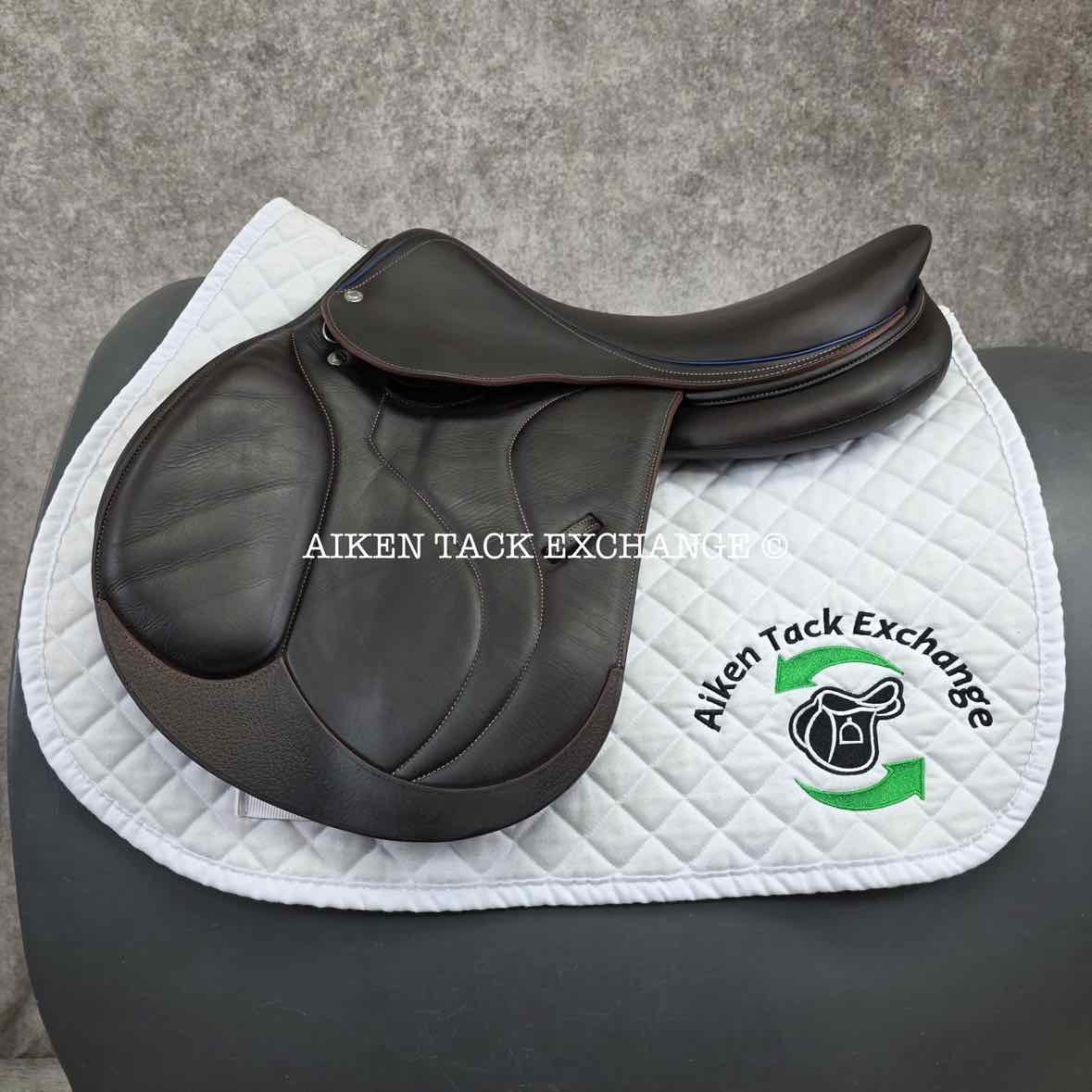 2019 Devoucoux Biarritz O Close Contact Jump Saddle, 17.5" Seat, 1 Flap, Medium Tree, Foam Panels, Full Buffalo Leather