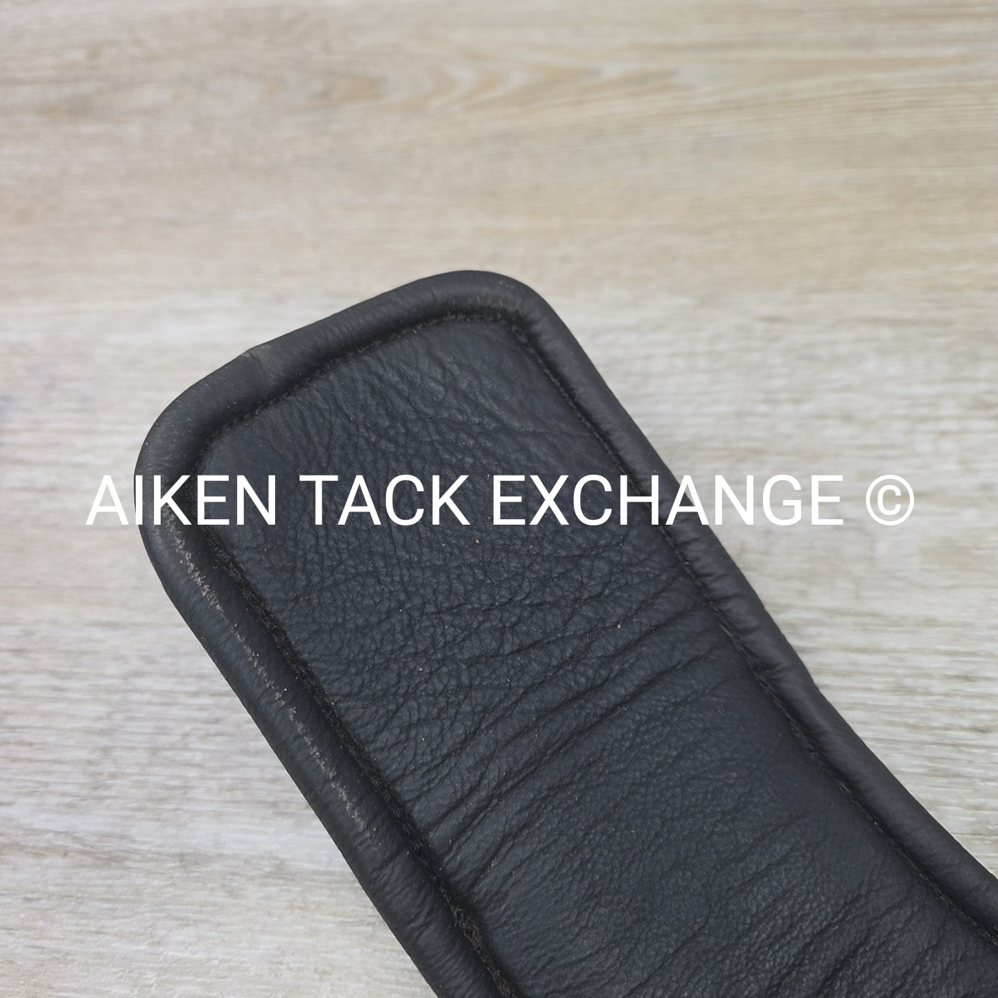 HKM Premium Contour Dressage Girth, Black, 24"
