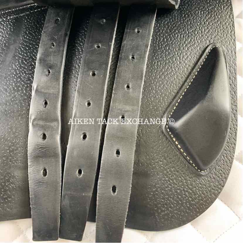 2018 CWD SE25 2GS Close Contact Jump Saddle, 17.5" Seat - S2, 3C Flap, Dynamik Flex Tree - Medium, Foam Panels