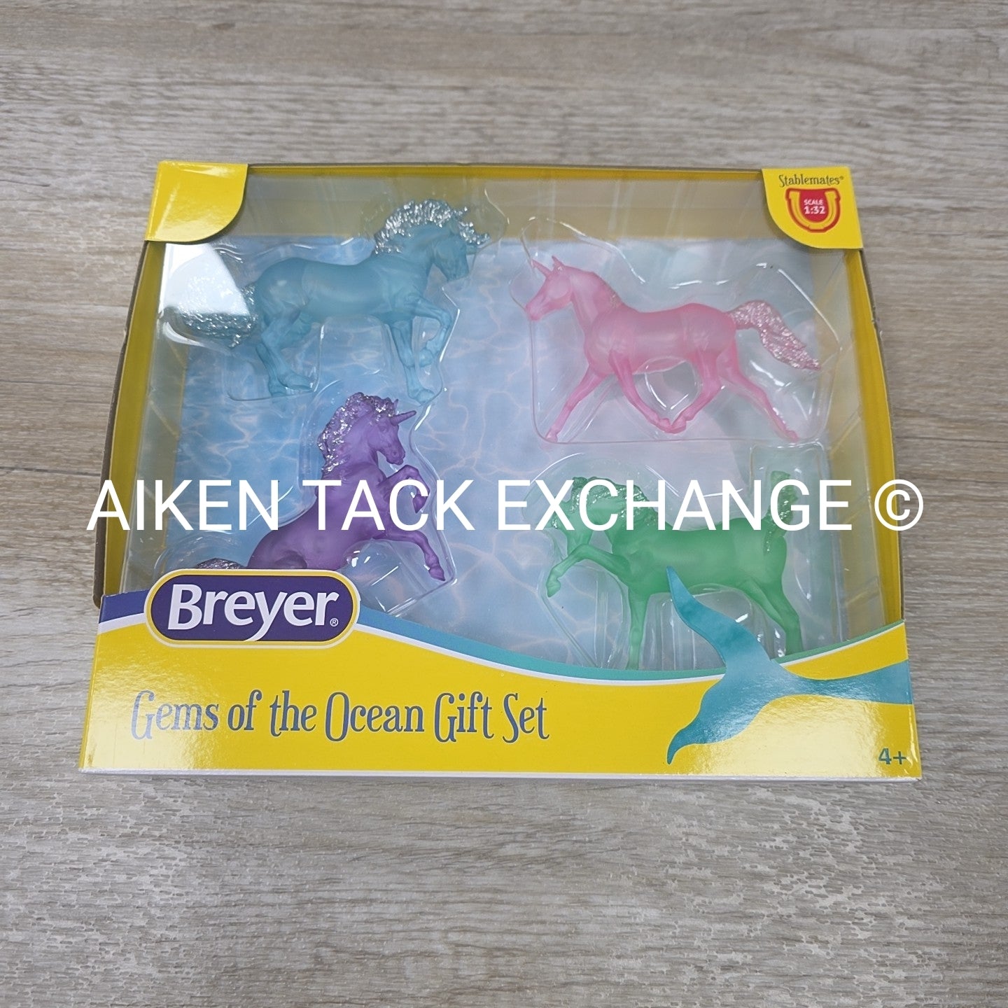 Breyer Gems of the Ocean Gift Set