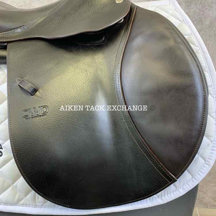 2016 CWD SE01 Close Contact Jump Saddle, 17" Seat, 2L Flap, Medium Tree, Foam Panels