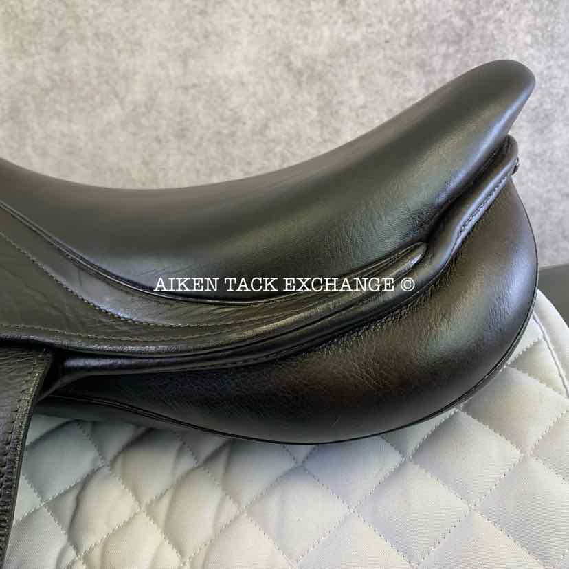 2019 Stubben Portos S Deluxe Close Contact Jump Saddle, 17.5" Seat 28 cm Tree - Medium/Medium Narrow, Wool Flocked Panels