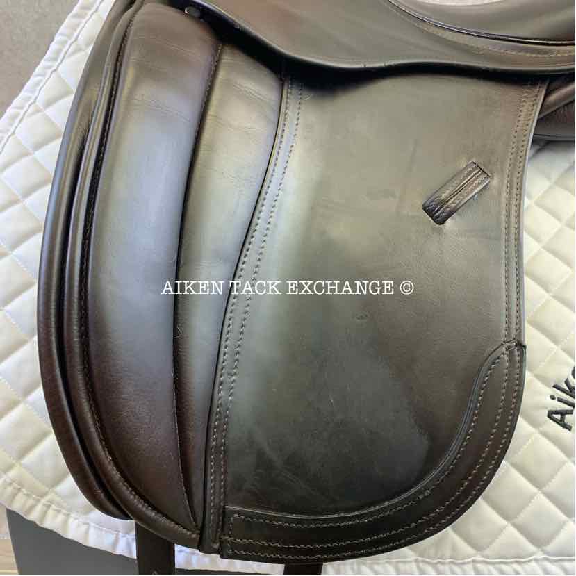 **SOLD** Ryder Legacy Dressage Saddle, 17" Seat, Short Flap, Wide Tree, Wool Flocked Panels