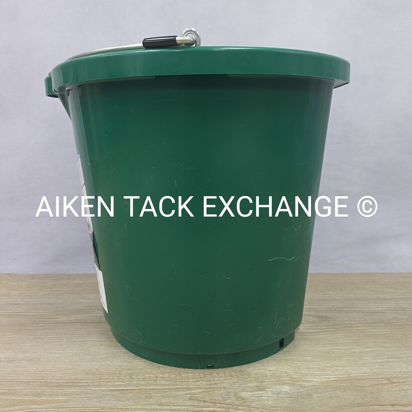 Farm Innovators Heated Flat Back Bucket, 5 Gal