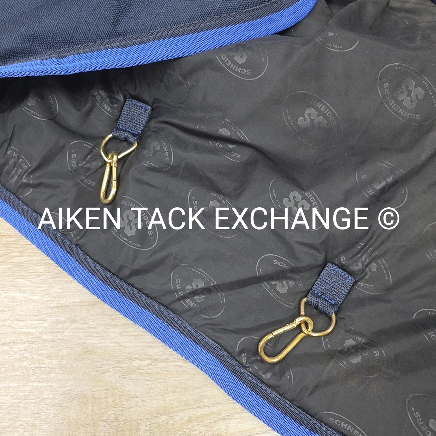 Schneiders ARMORFlex Challenger V-Free Medium Weight Neck Cover,  Size Large