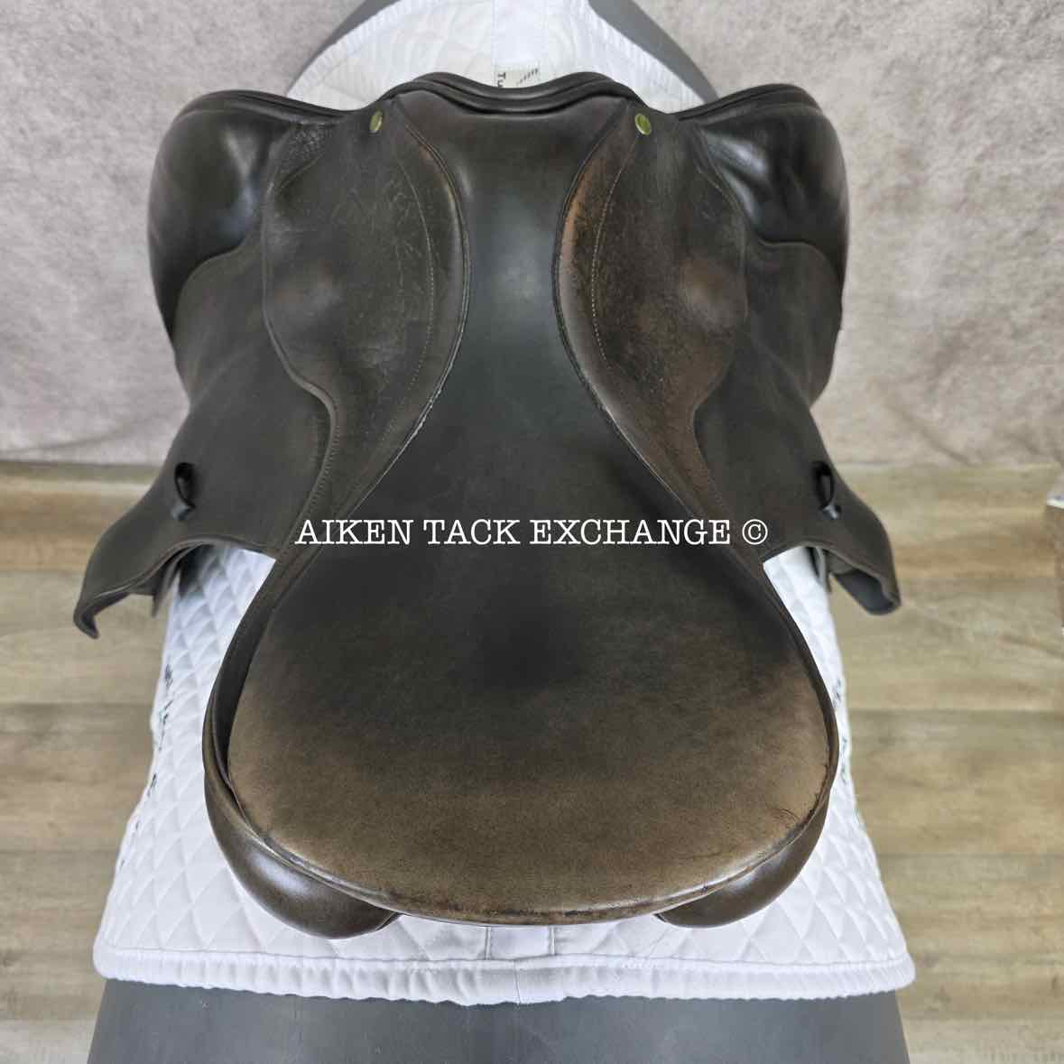 **SOLD** 2003 County Conquest Jump Saddle, 17.5" Seat, Medium Tree, Wool Flocked Panels