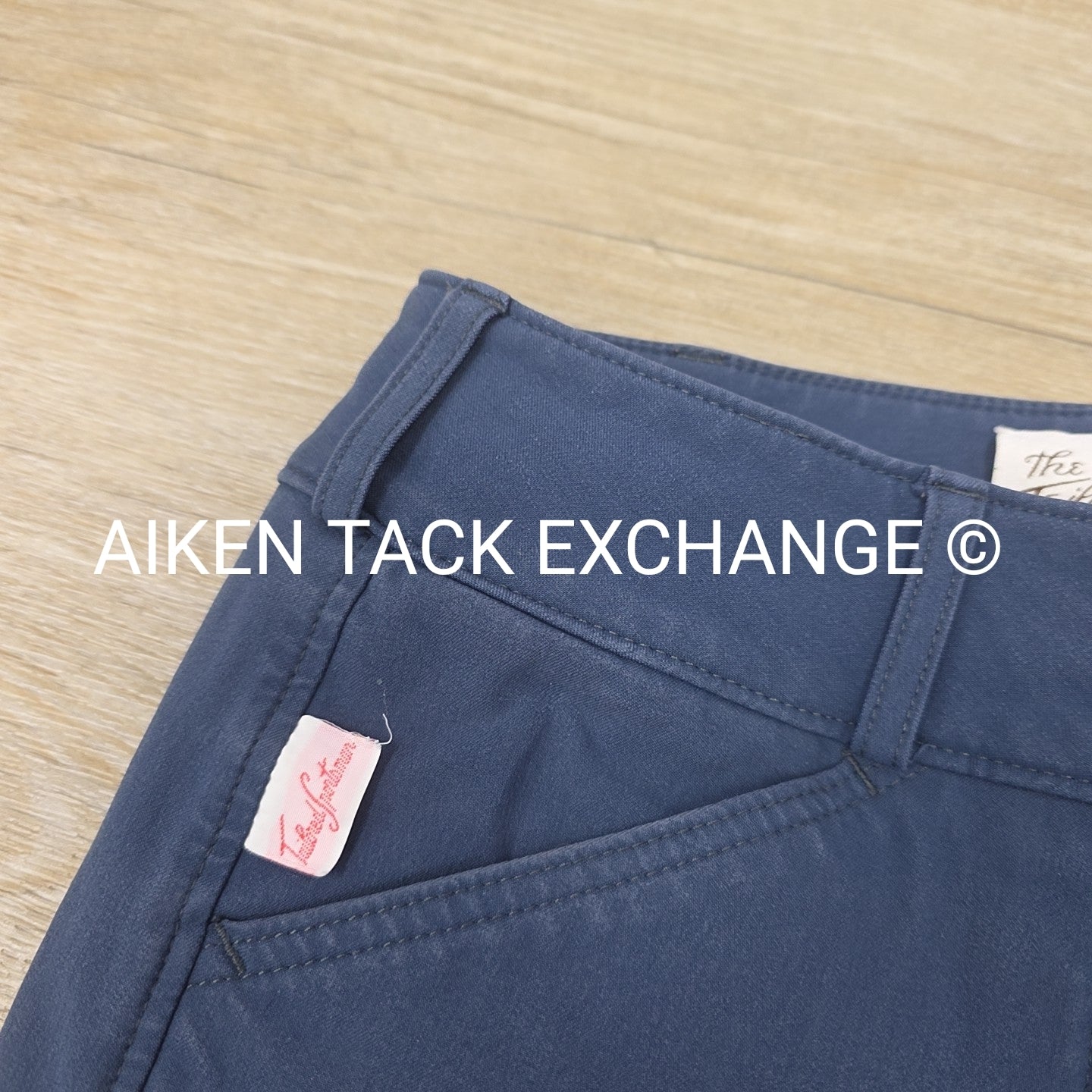 Tailored Sportsman Front Zip Trophy Hunter Knee Patch Breeches, Size 14