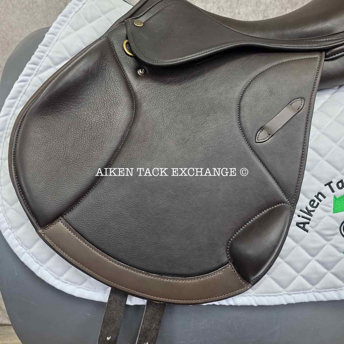 HDR - Henri de Rivel Phoenix IGP Monoflap Jump Saddle, 17" Seat, Adjustable Tree - Changeable Gullet, Foam Panels