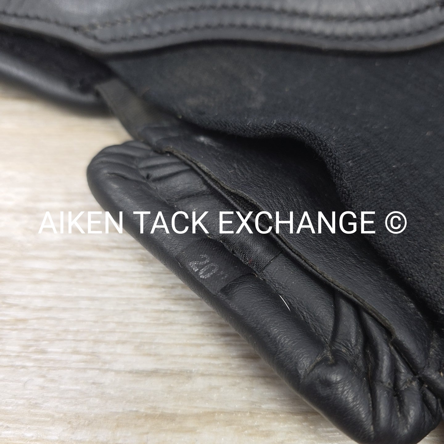 Total Saddle Fit StretchTec Shoulder Relief Girth with Leather Liner, Black, 20"