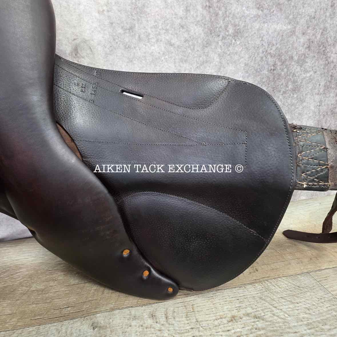 2007 Butet Monoflap Jump Saddle, 17" Seat, 3 Flap, Medium Tree, Foam Panels, Full Calfskin Leather