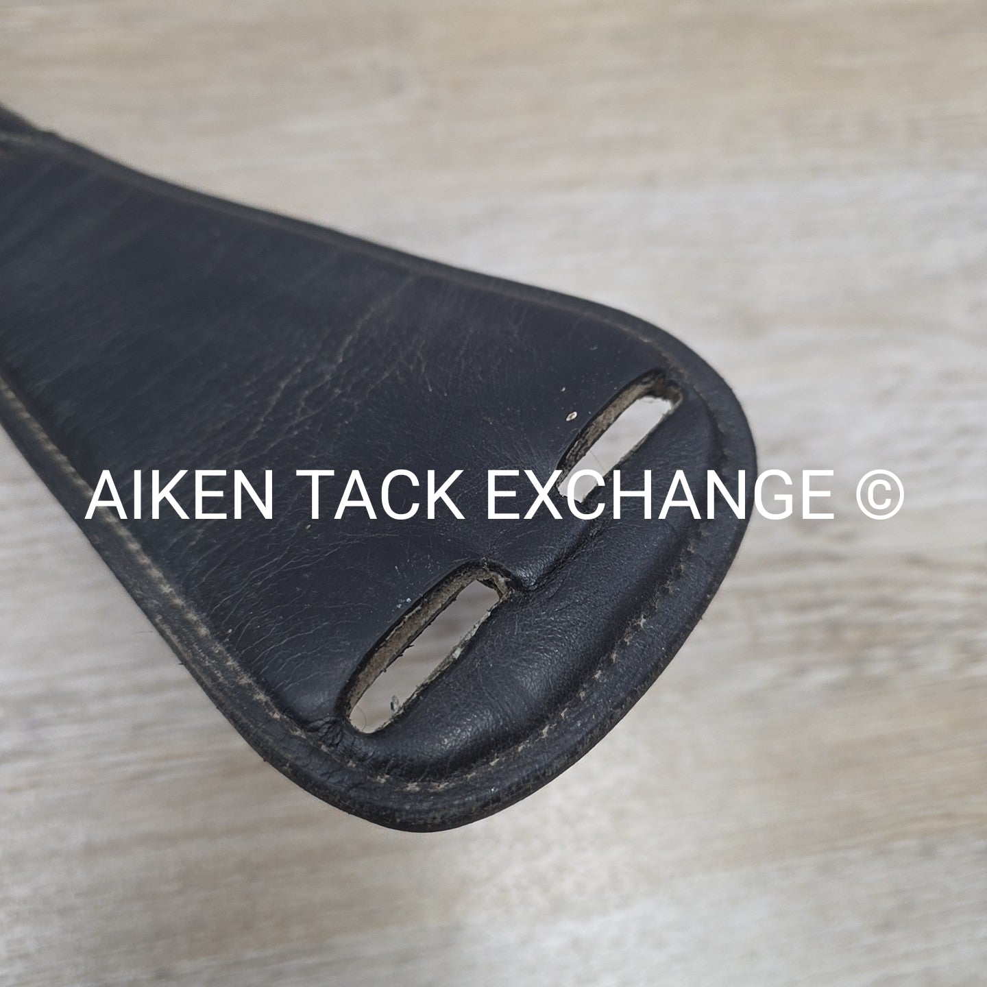 Schleese Contour Short Girth, Black, 28"