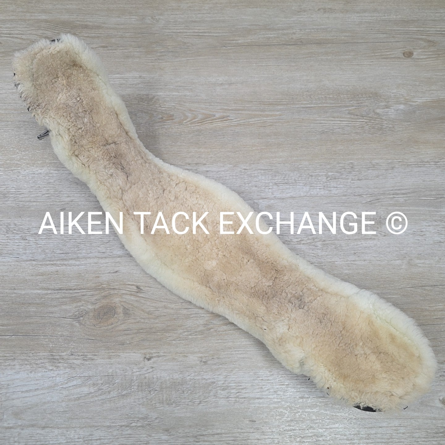 Horze Harleigh Sheepskin Girth, Back, 24"