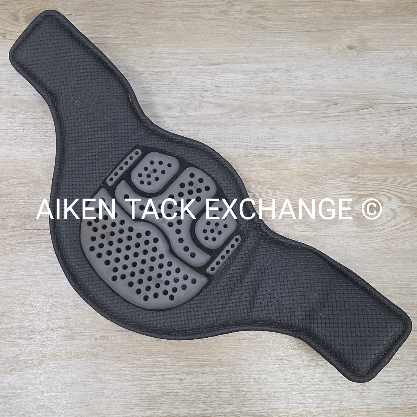 Acavallo Gel & PVC Short Stud Guard Belly Guard Girth, Black, 24"