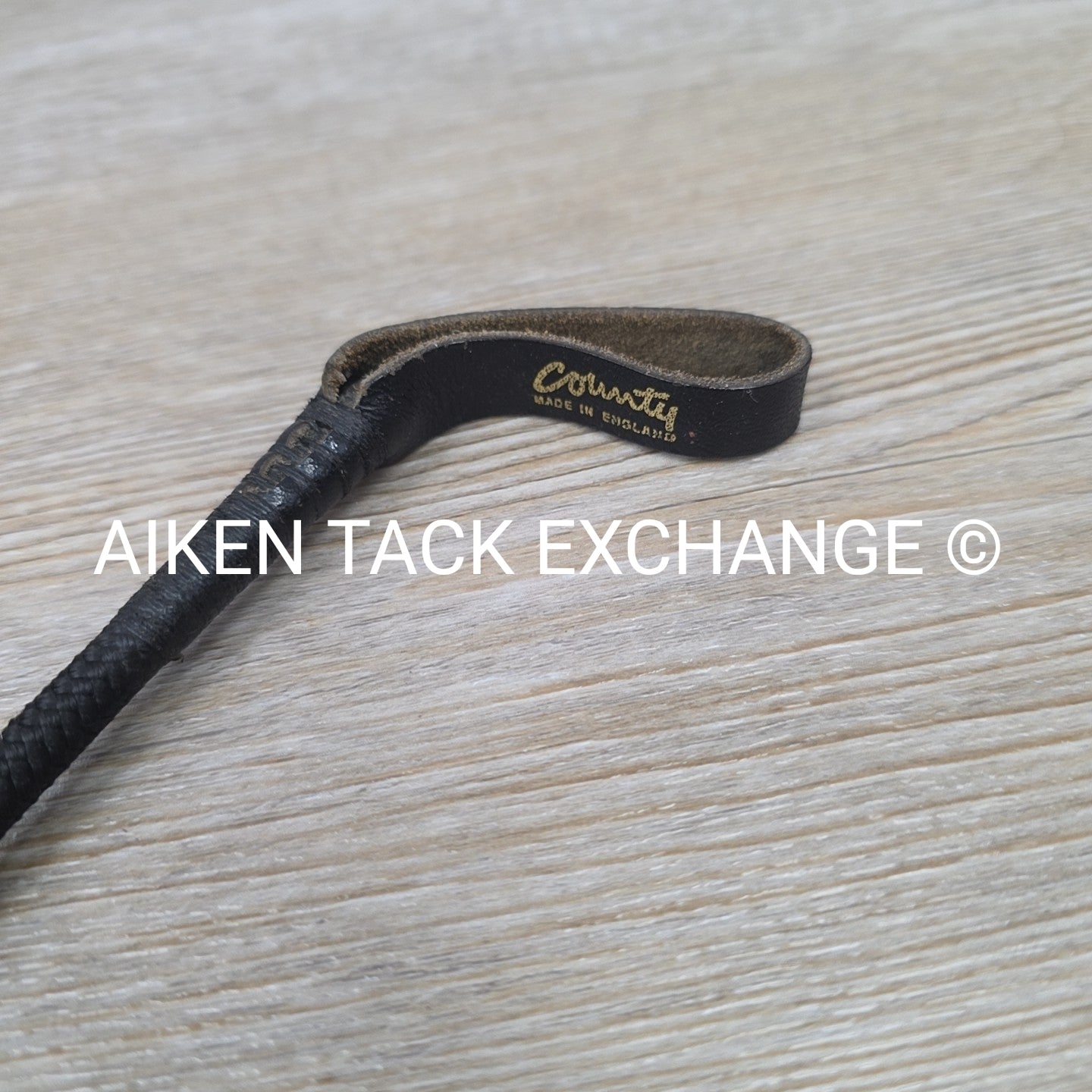 County Riding Crop / Whip with Loop Handle, Black