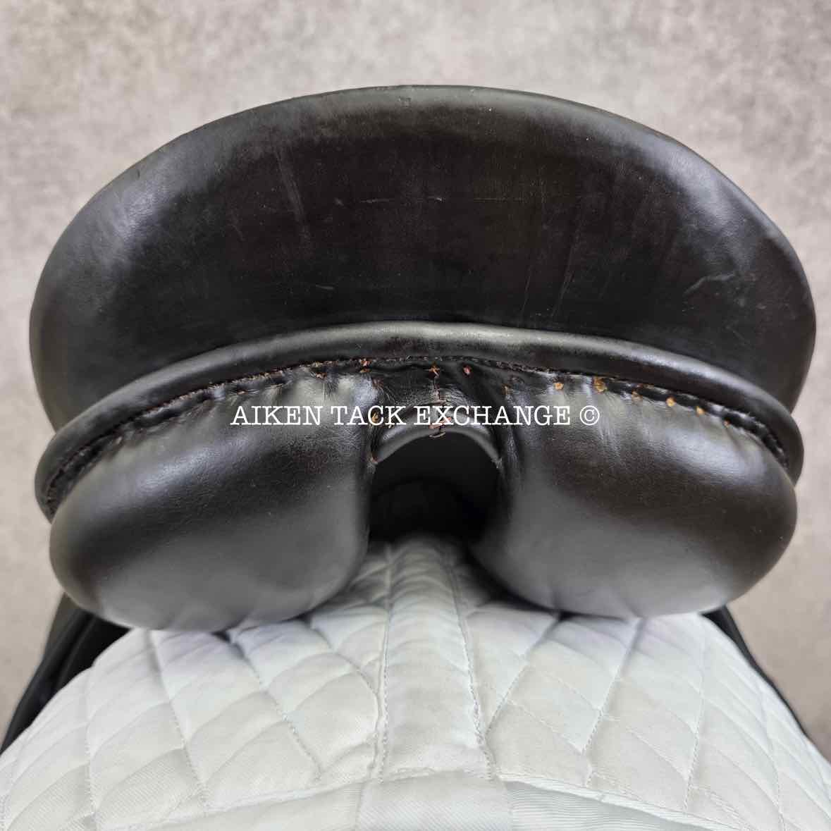 County Competitor Dressage Saddle, 17" Seat, Medium Narrow Tree, Wool Flocked Panels