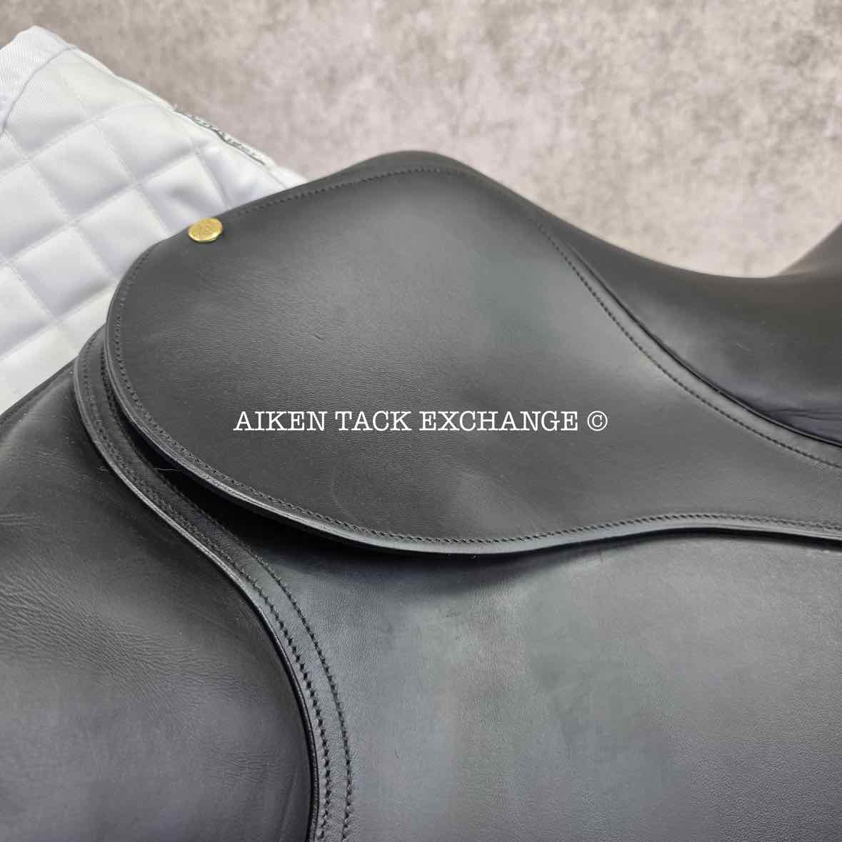 2014 Bruno Delgrange Syracuse Dressage Saddle, 17" Seat, 3S Flap, Medium Wide Tree, Foam Panels