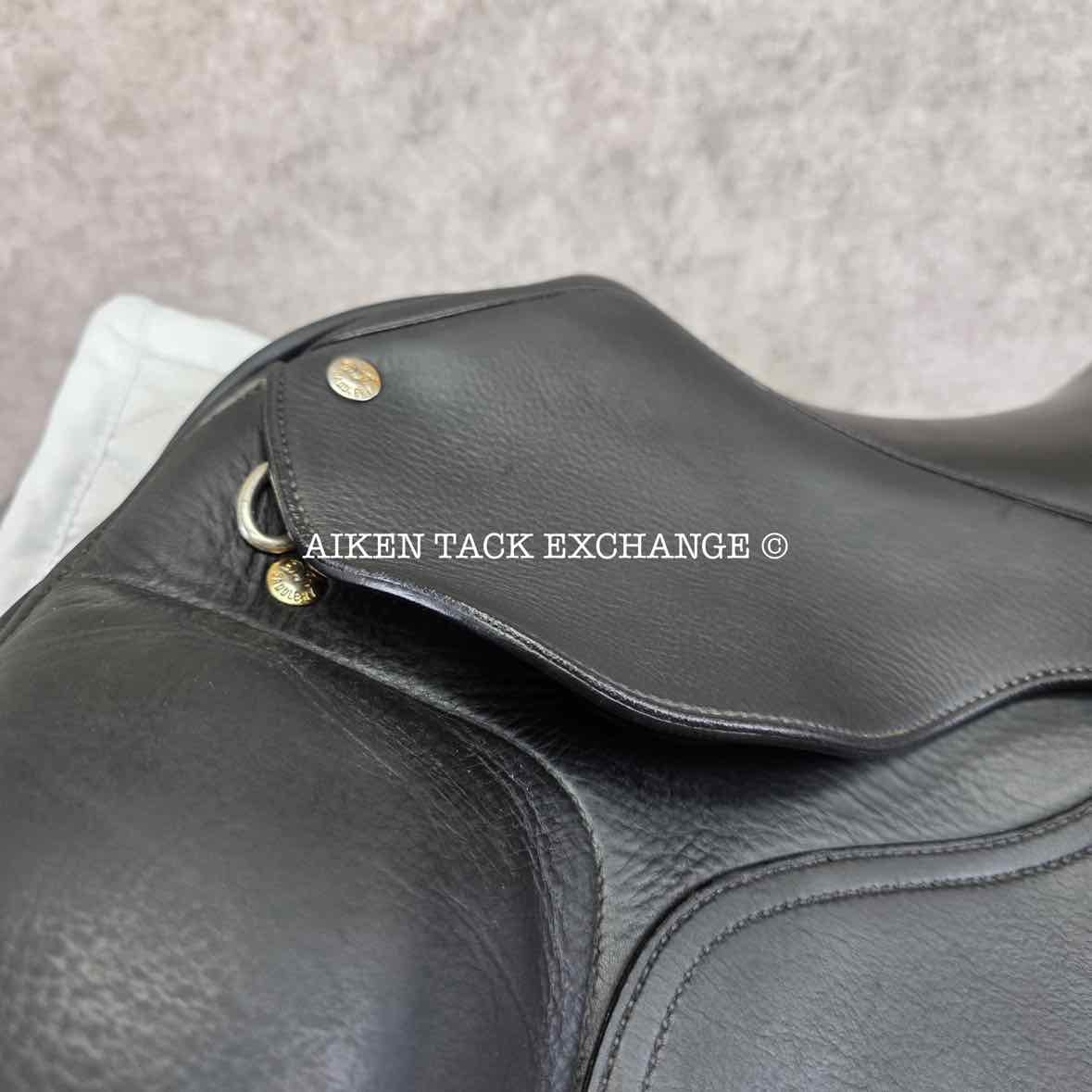 2007 DK Freedom Monoflap Dressage Saddle, 17" Seat, Wide Tree, Wool Flocked Panels