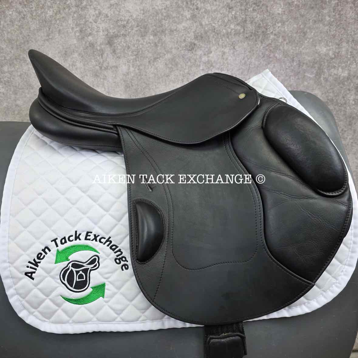 **On Trial** 2010 Schleese Eagle XC Monoflap Jump Saddle, 18" Seat, Adjustable AdapTree, Wool Flocked Panels
