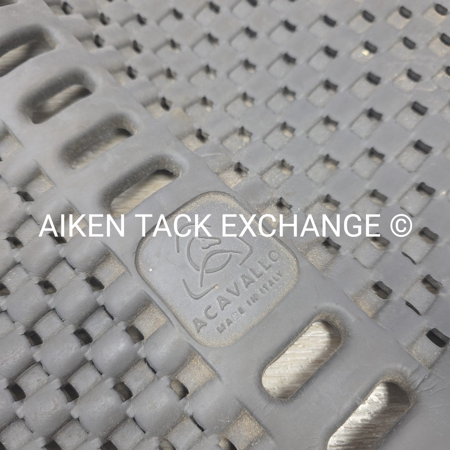 Acavallo Piuma Feather Light Air Release Half Pad