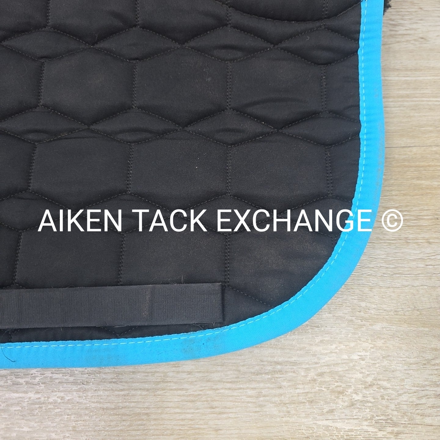 Mattes Dressage Trekking Saddle Pad with Sheepskin, Size Medium
