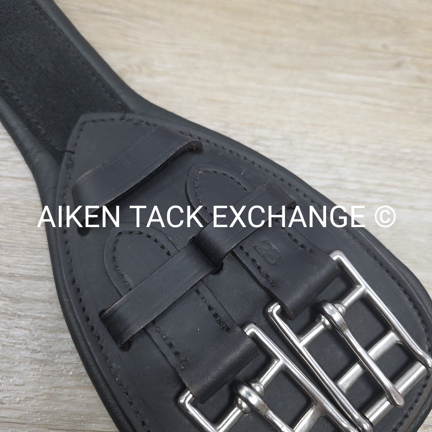 Cadence Anatomic Contour Short Girth, Black, 28"