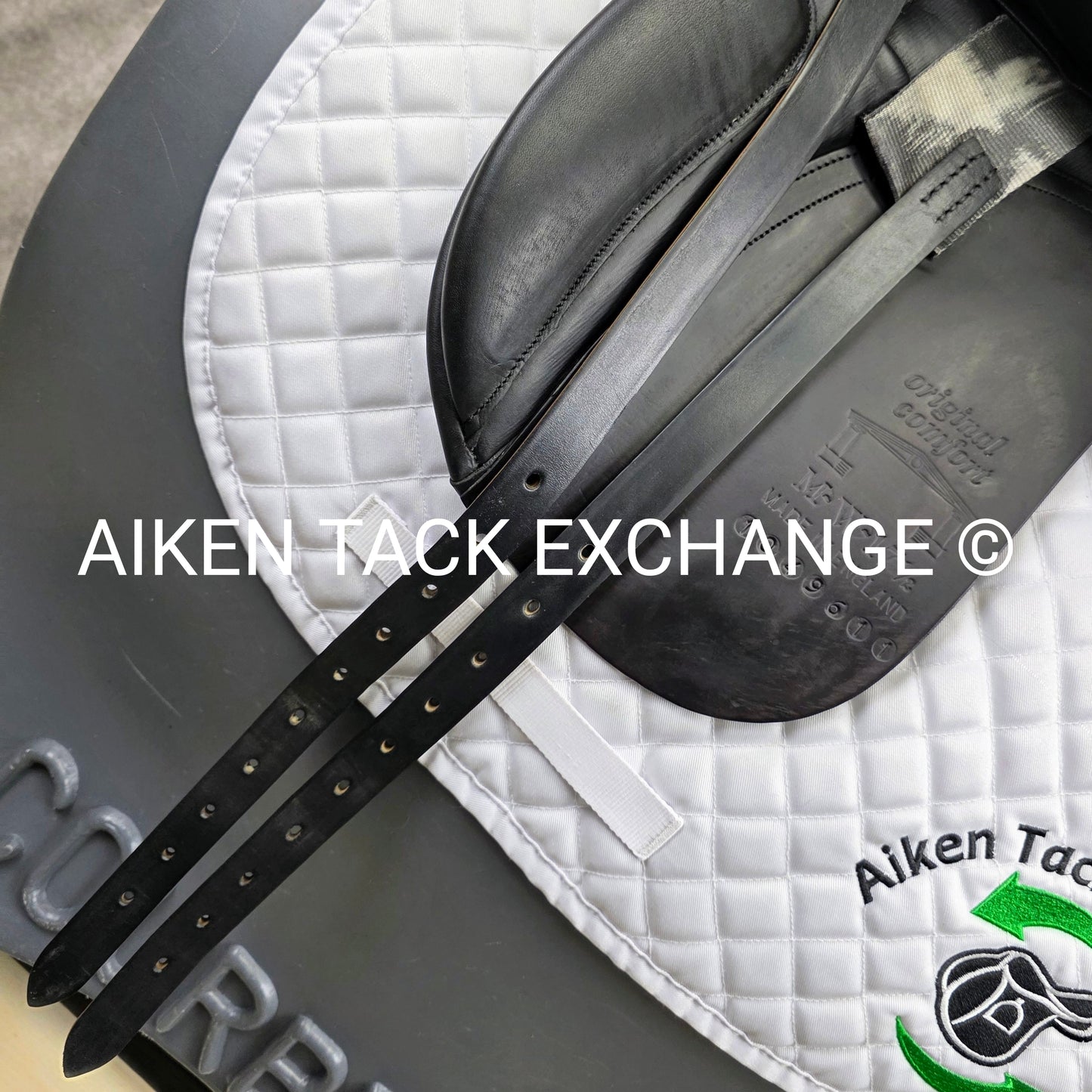 Albion Original Comfort Dressage Saddle, 17.5" Seat, Medium Wide Tree, Wool Flocked Panels