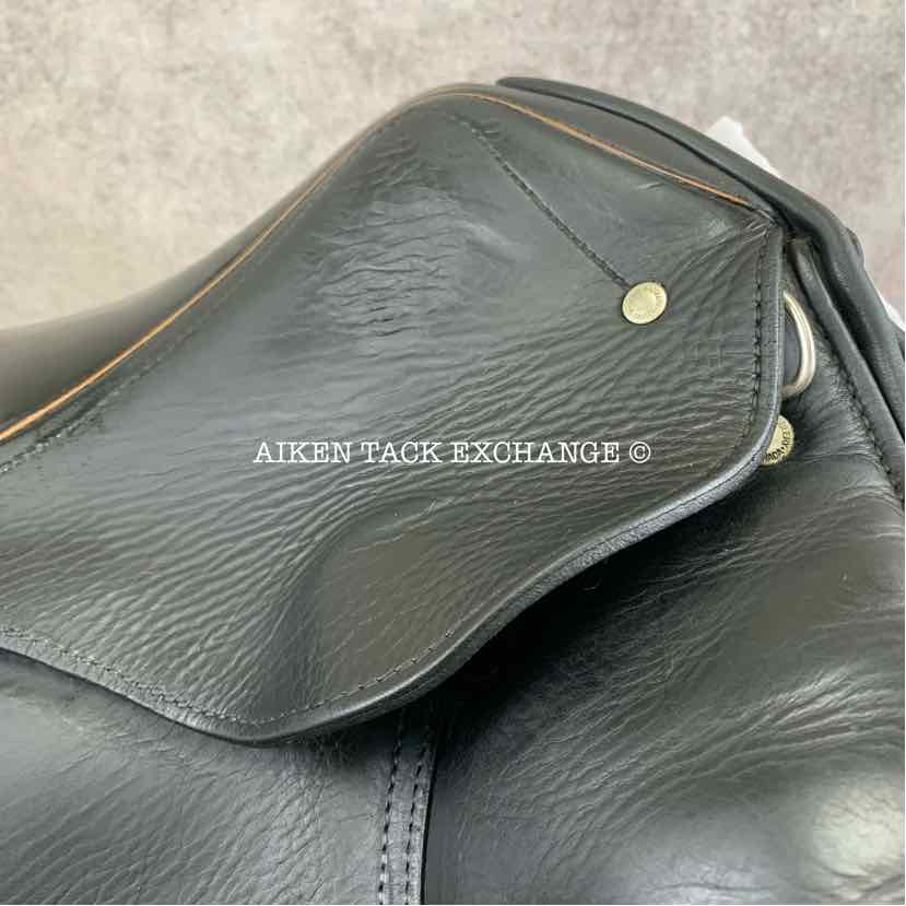 2006 Schleese Wave Dressage Saddle, 18" Seat, Adjustable AdapTree, Wool Flocked Panels