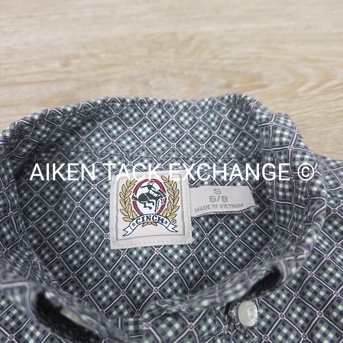 Cinch Long Sleeve Button Up Shirt, Size Small