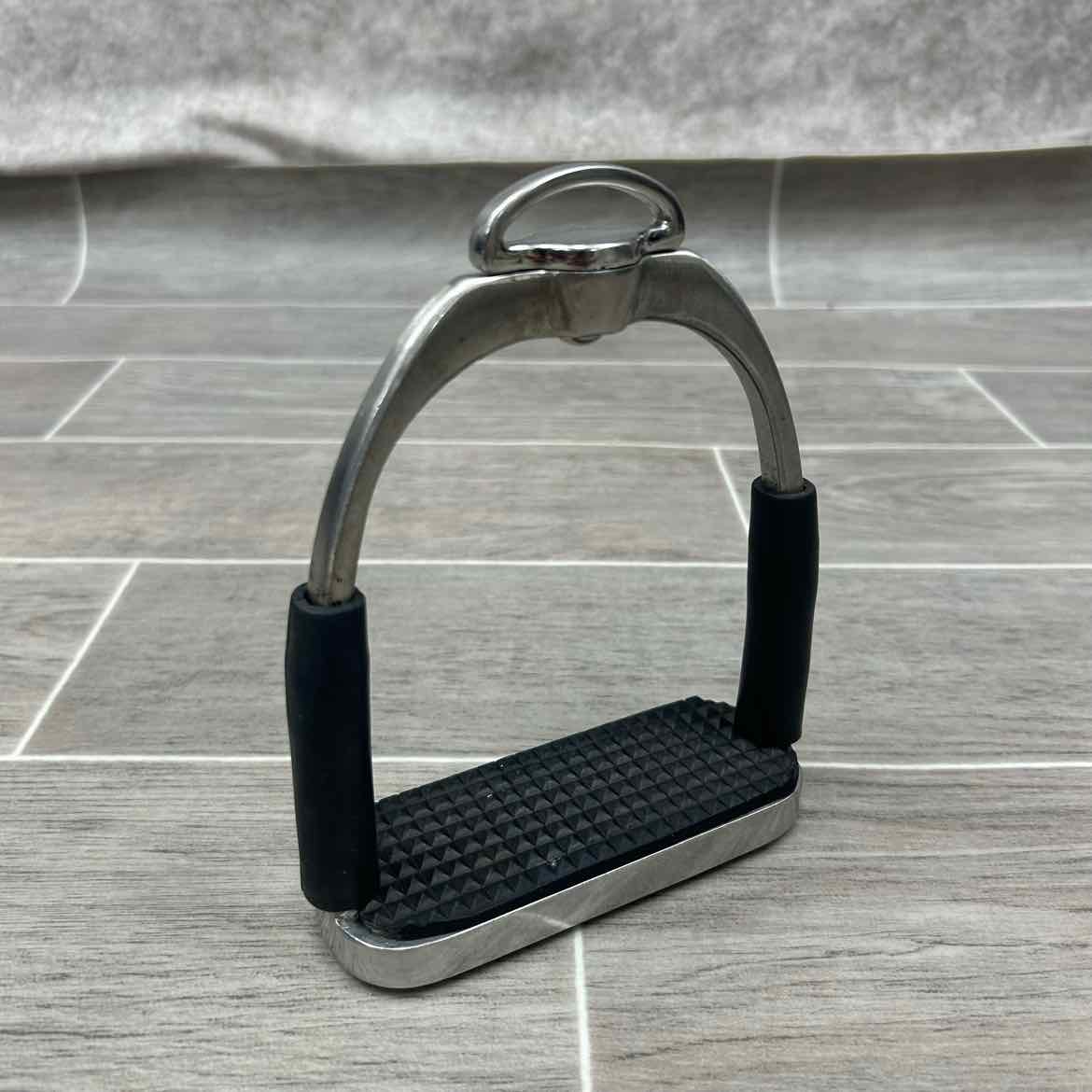 MDC Ultimate Stirrups, 4.75'