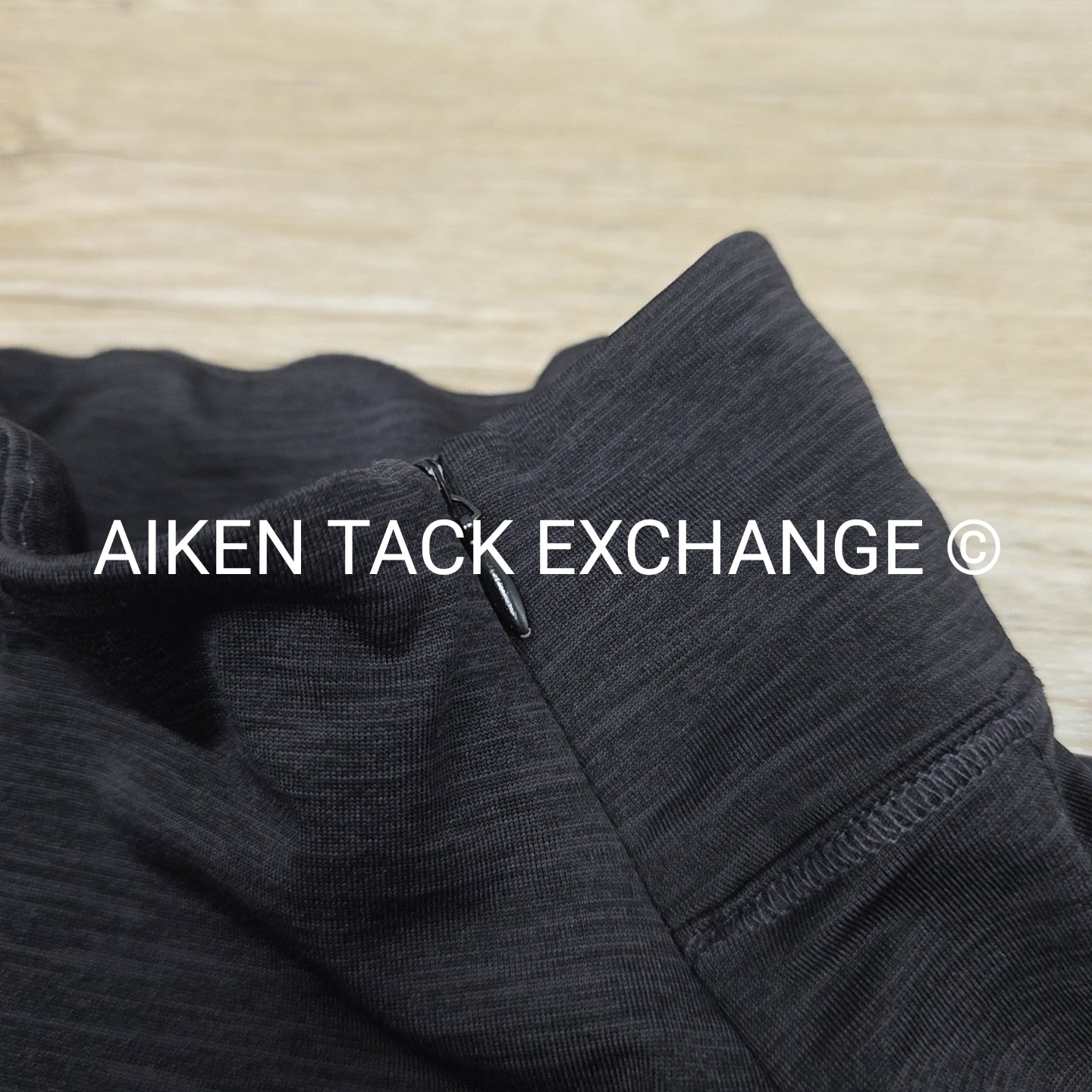 Layer 8 Long Sleeve Light Weight Pull Over, Size Medium