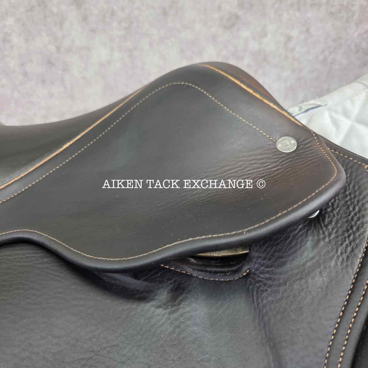 2013 Herve Godignon Jump'In Close Contact Jump Saddle, 17.5" Seat, 3CL Flap, Medium Tree, Foam Panels