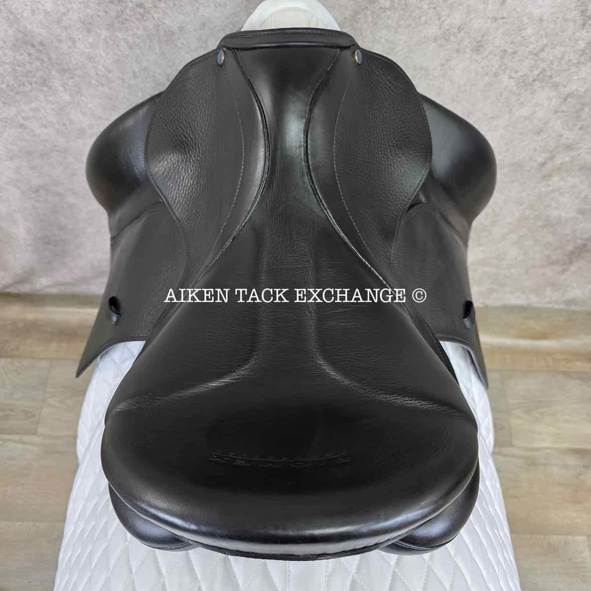 2012 Stubben Genesis CL Deluxe Dressage Saddle, 17.5" Seat w/ Biomex, 28cm Tree - Medium, Wool Flocked Panels