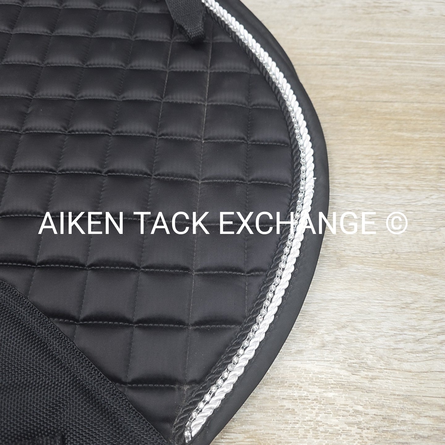 Professionals Choice Satin Jump Saddle Pad