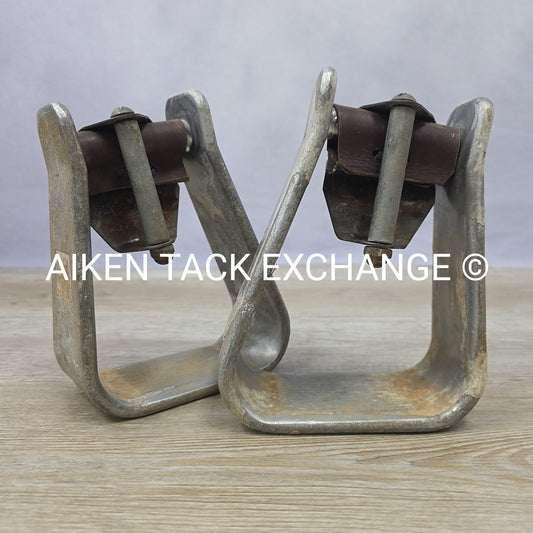 Aluminium Slanted Western Stirrups wtih EZ Knees Stirrup Turners