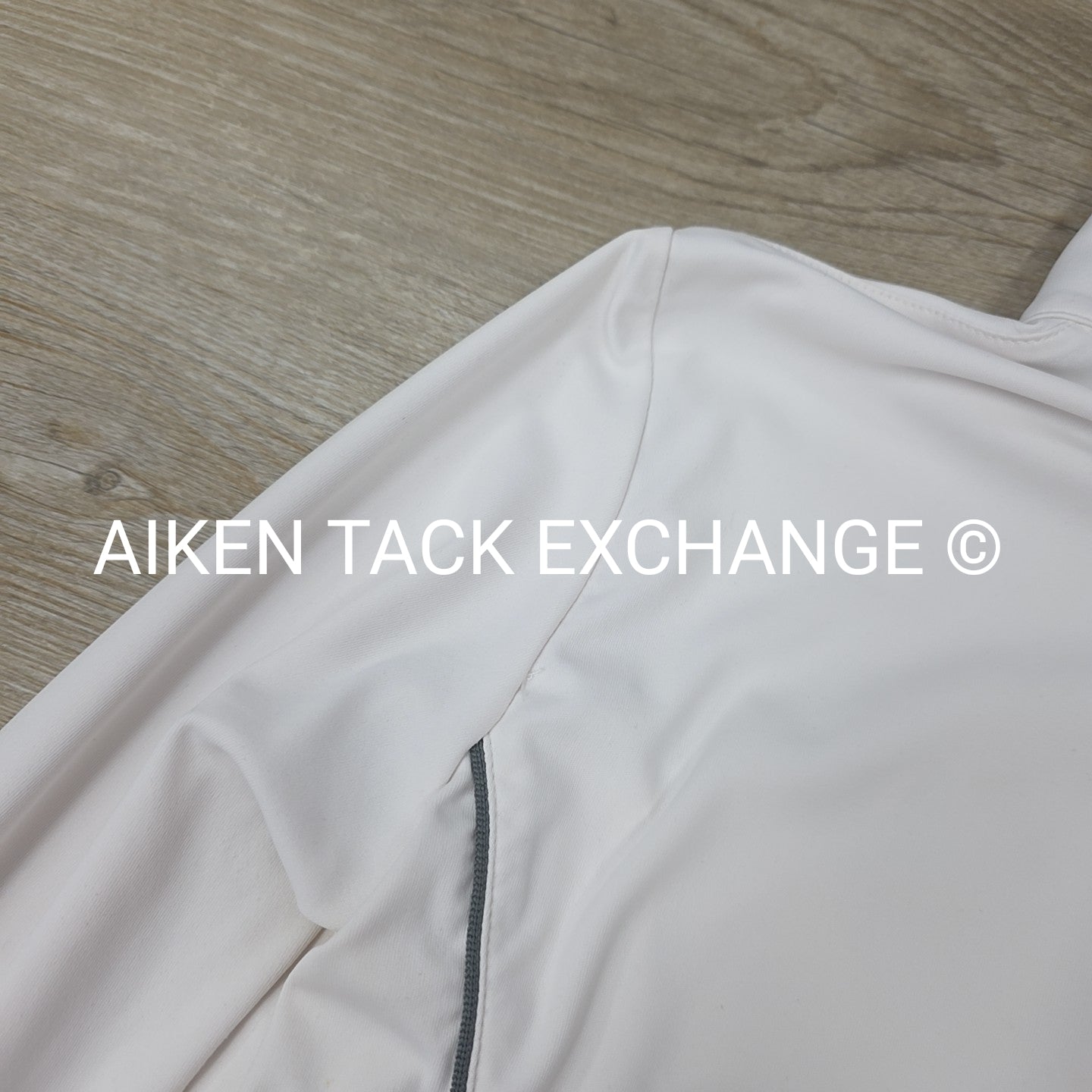 Arista Long Sleeve Show Shirt, Size Medium