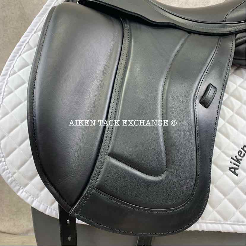 2018 Custom Saddlery Advantage Monoflap Dressage Saddle, 17.5” Seat, Adjustable Tree, Wool Flocked Panels