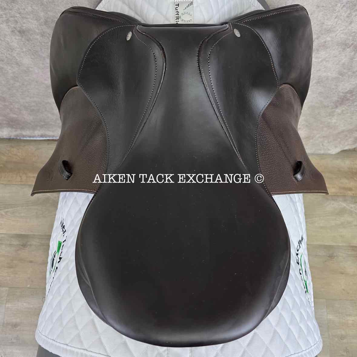 2022 Voltaire Palm Beach Close Contact Jump Saddle, 16.5" Seat, 2AA Flap, Medium Wide Tree, PRO Panels