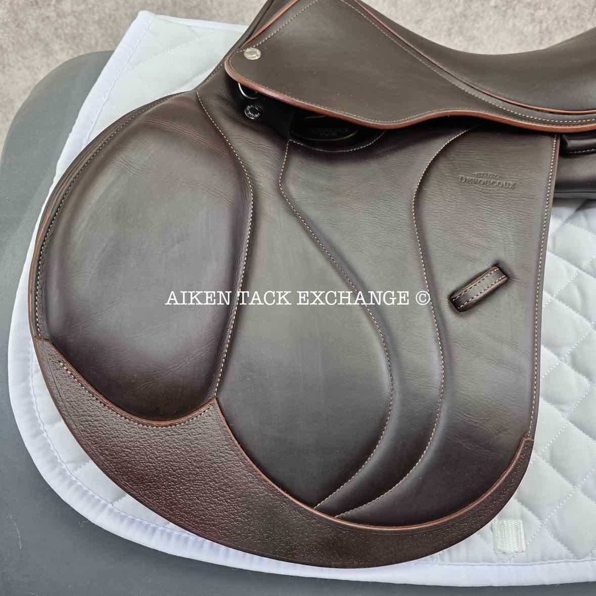 2025 Devoucoux Biarritz O Close Contact Jump Saddle, 16.5" Seat, 1 Flap, Medium Tree, D3D Panels, Full Buffalo Leather