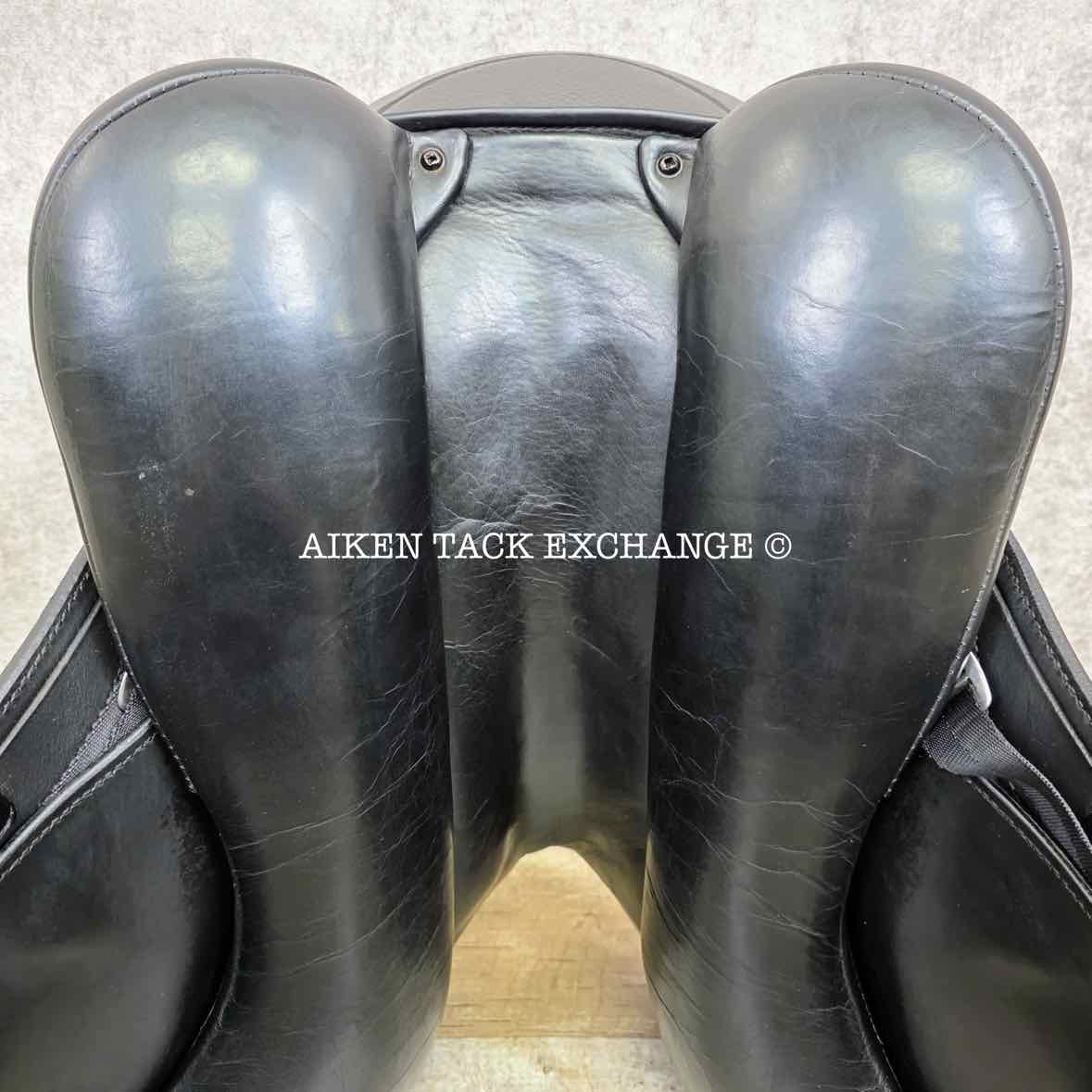 **SOLD** 2011 Schleese Triumph Dressage Saddle, 18" Seat, Adjustable AdapTree, Wool Flocked Panels