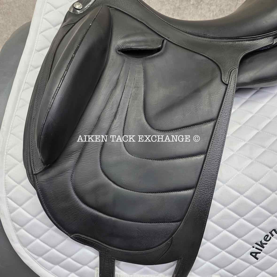 2018 Devoucoux Makila Harmonie Monoflap Dressage Saddle, 17.5" Seat - 002, 1A Flap - Short, Dynamick Tree - Medium, D3D Panels, Full Buffalo Leather