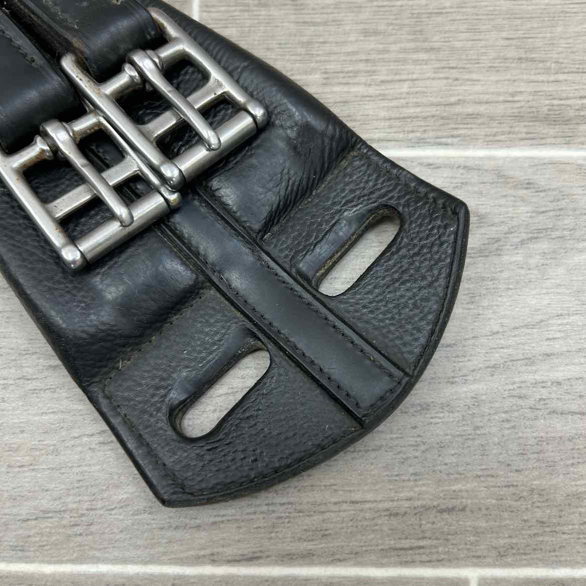 KL Select Red Barn Smart Contour Dressage Girth, Black, 30"