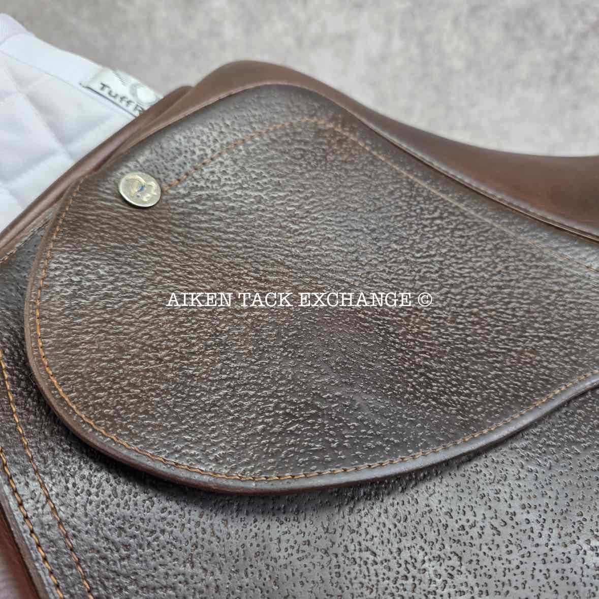 2017 PJ Close Contact Jump Saddle, 17" Seat, 3L Flap, Medium Wide Tree, Foam Panels