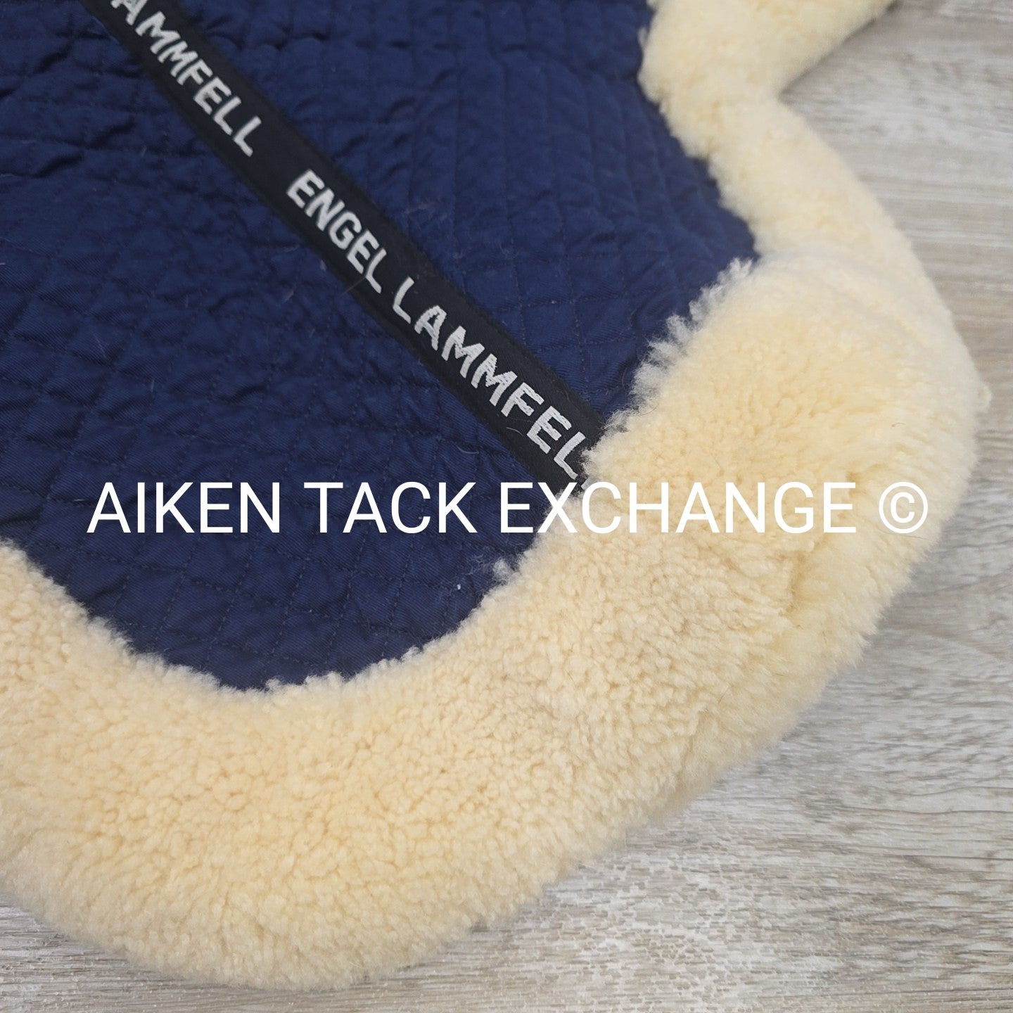 Engel Lammfell Contour Dressage Saddle Pad with Full Rolled Edges