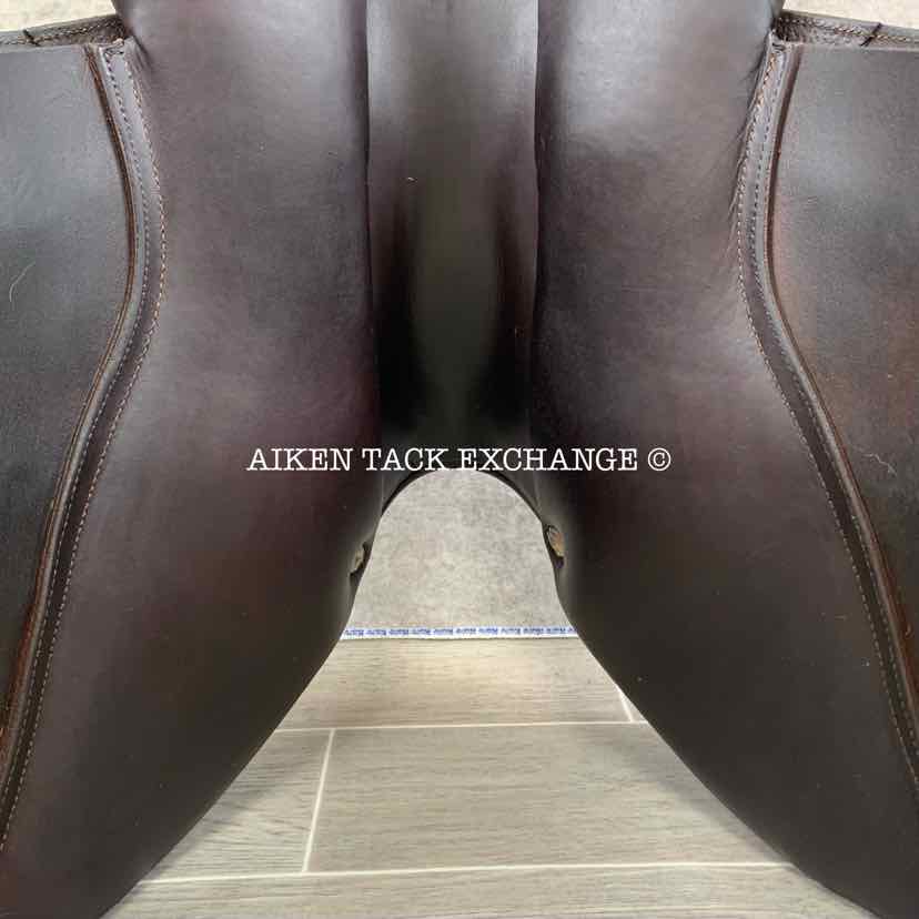 **SOLD** 2016 CWD SE02 Close Contact Jump Saddle, 17.5" Seat, 2L Flap, Medium Tree, Foam Panels