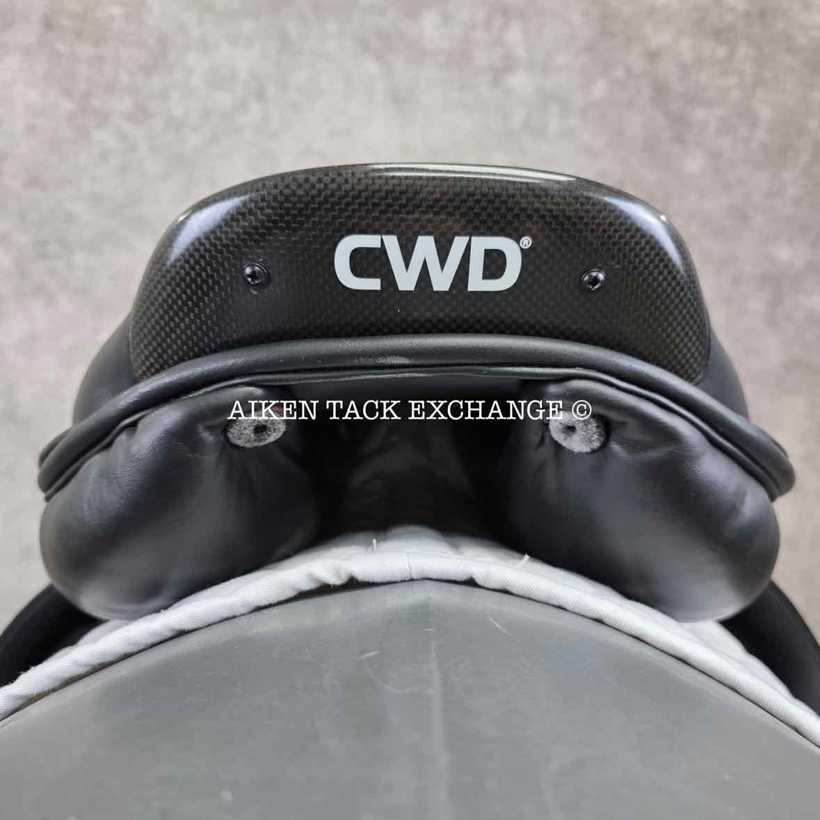 2018 CWD SE25 2GS Close Contact Jump Saddle, 18" Seat, 2C Flap, Medium Tree, Wool Flocked Panels